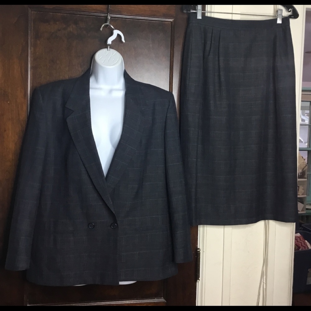 Vintage  2Pc skirt Suit by Woodward Collection 12P